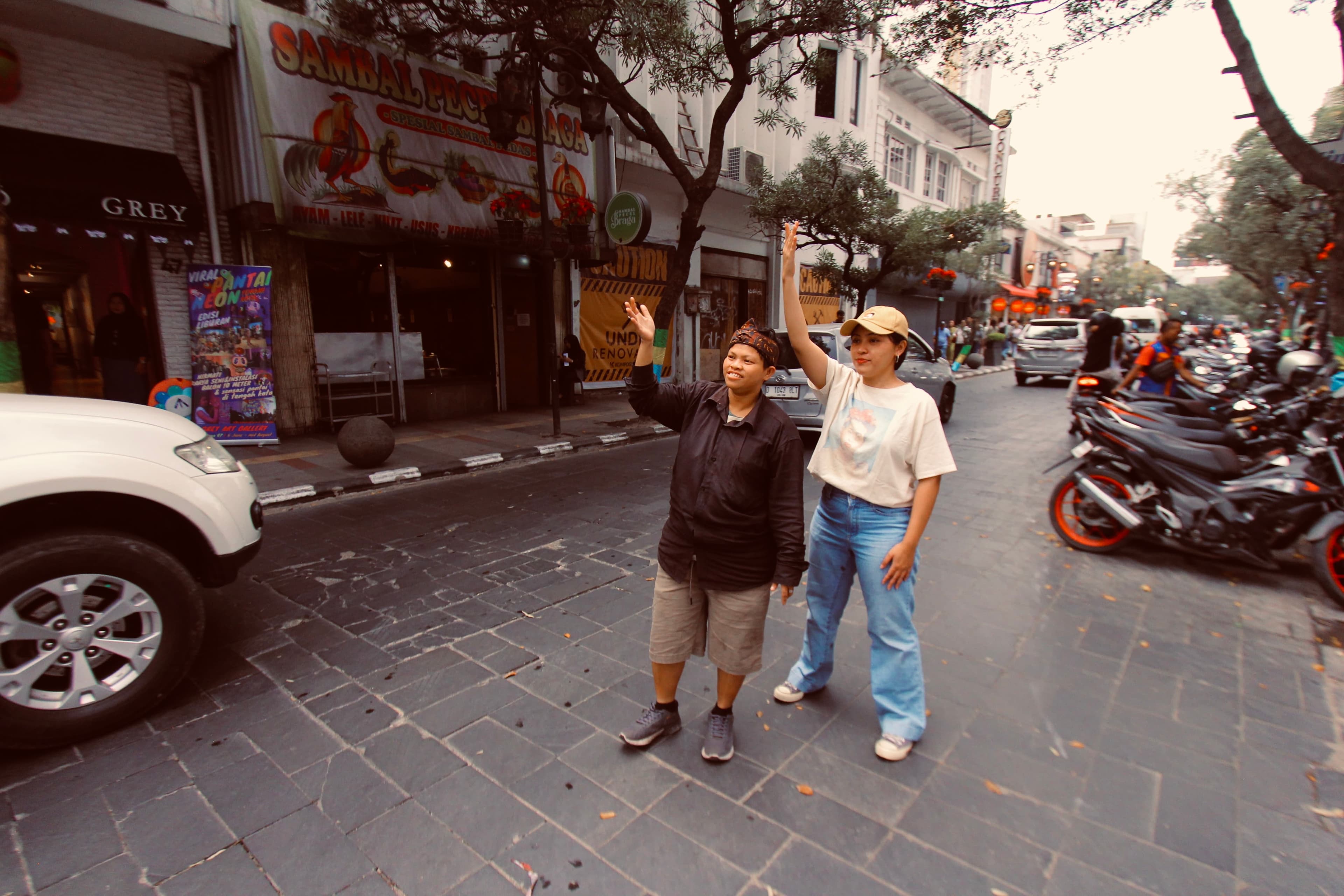 BIAR FOTO LO GAK BULUK, WISATA JADI GAK MULUK-MULUK! - Malam